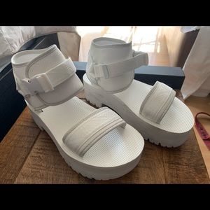 Chunky shoes. Never used